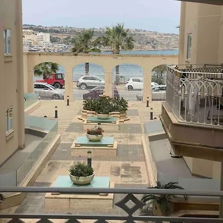 Lovely Flat Sea View!